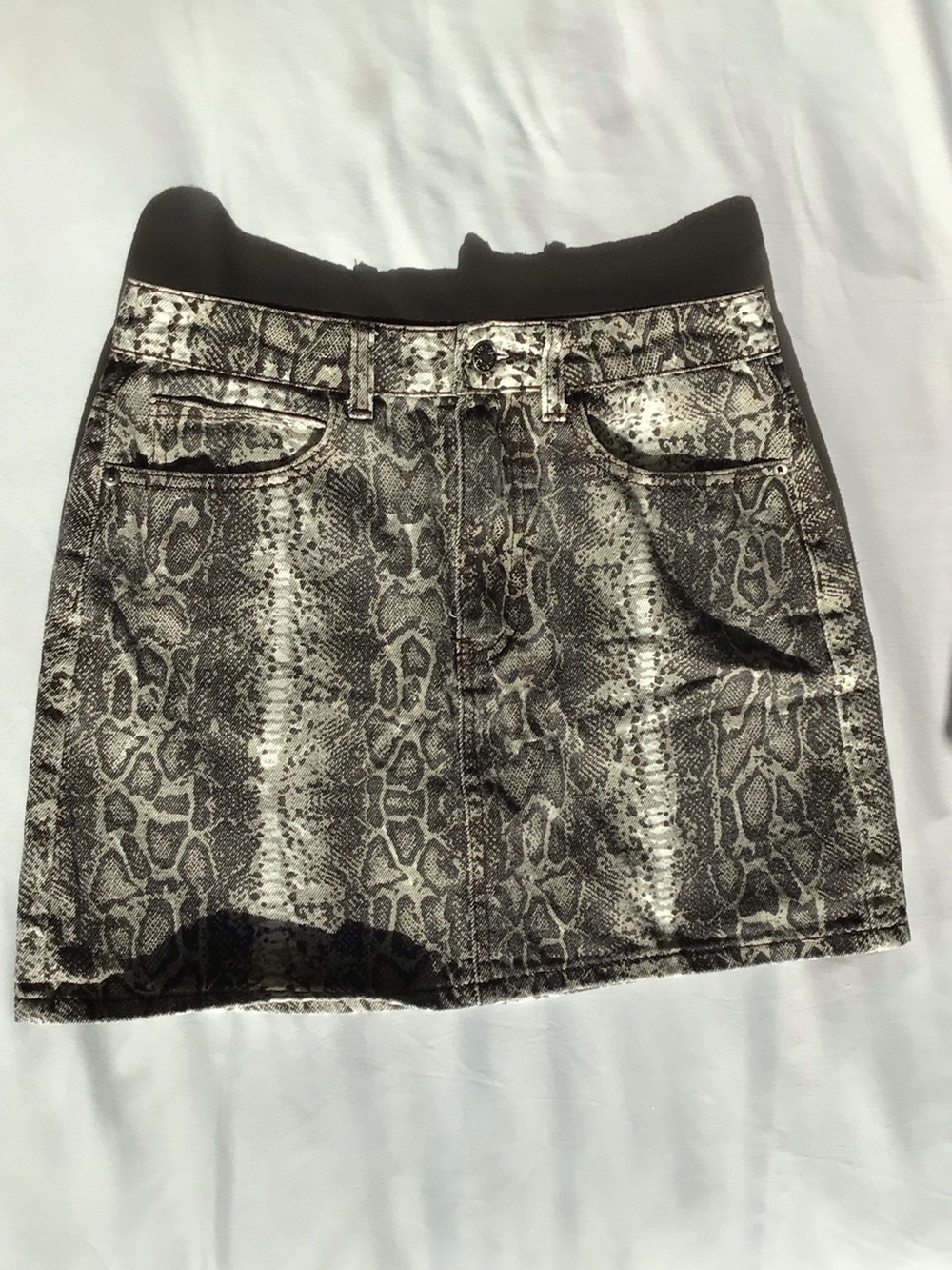 Snake-Print Mini Skirt in Black and Gray